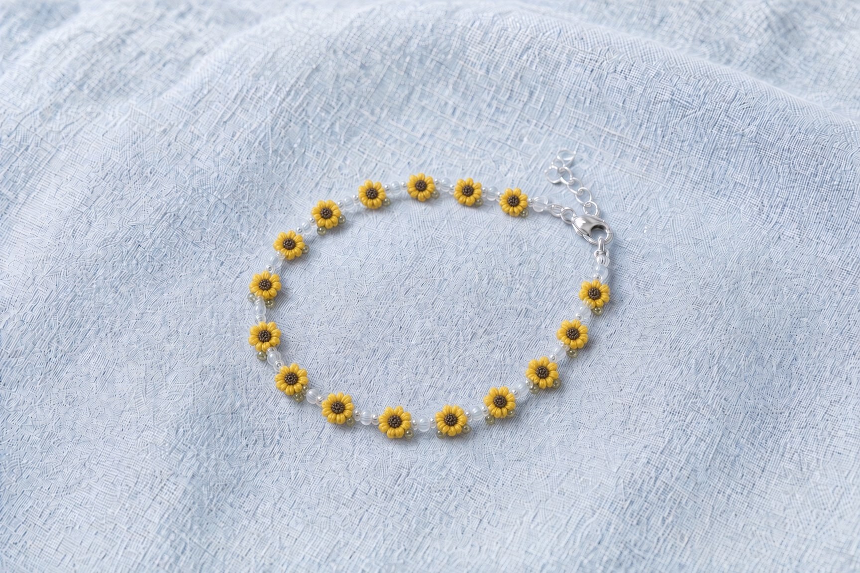 Bracciale Sunflower: girasoli di perline su lino ghiaccio